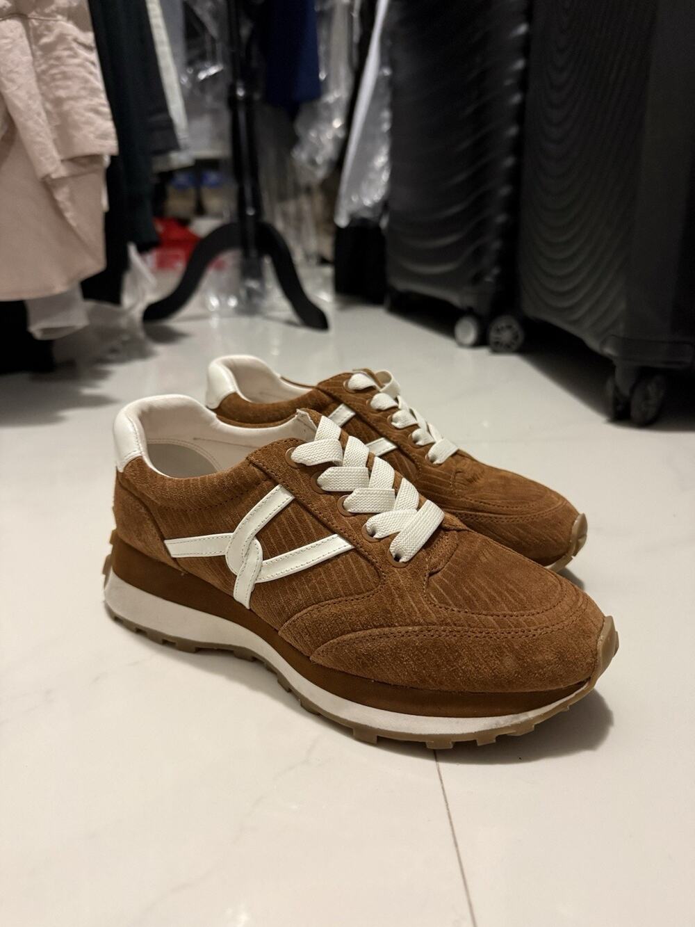Veronica Beard Valentina Corduroy Suede Sneakers Hazelwood Brown US 6